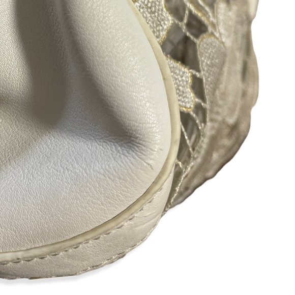 Floral Lace Clear Crossbody Bag - Picture 13 of 13